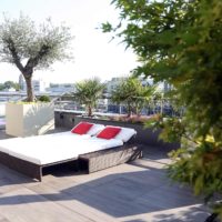 Vous cherchez un professionnel pour votre balcon ? Serrault Jardins aménage votre balcon grâce à son expertise.