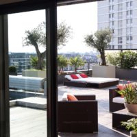 Serrault Jardins propose des aménagements paysagers pour les balcons et toits terrasse.