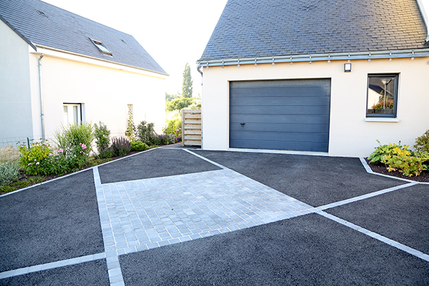 Serrault Jardins, crée vos allées et accès de garage pour votre jardin.