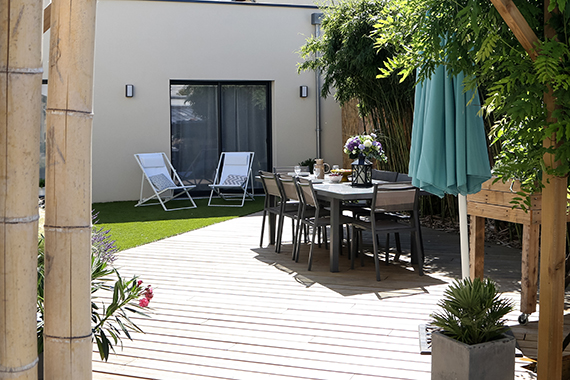 Serrault Jardins est une entreprise du 37 qui vous propose la création de votre terrasse.